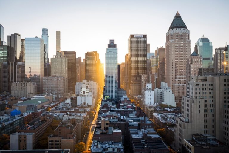 Cost of Living in Chicago vs New York 2026: Complete Breakdo - Photo by ben o'bro on Unsplash