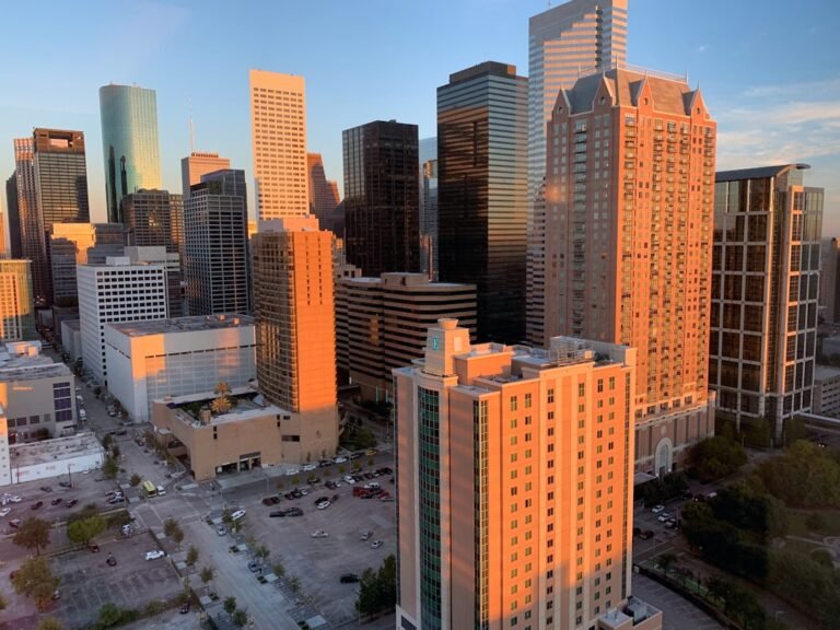 cost of living in Houston vs Istanbul - Photo by Datingscout on Unsplash