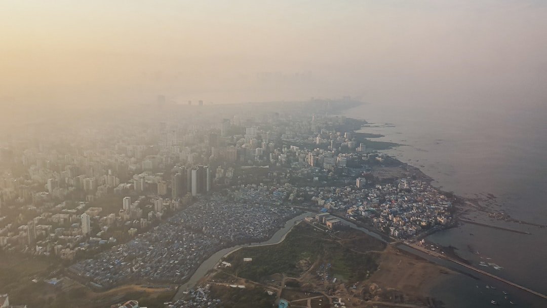 cost of living in Mumbai vs Toronto - Photo by Huzaifa Ginwala on Unsplash